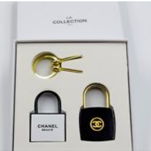 #14 CHANEL La Collection Gift Set 4pcs/Notebook/Bookmark /Cordholder/Pad Key Set - Picture 7 of 9